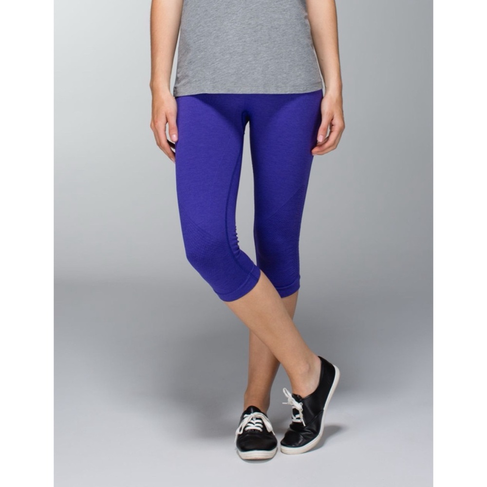 Lululemon In The Flow Crop II Heathered Bruised Berry 8